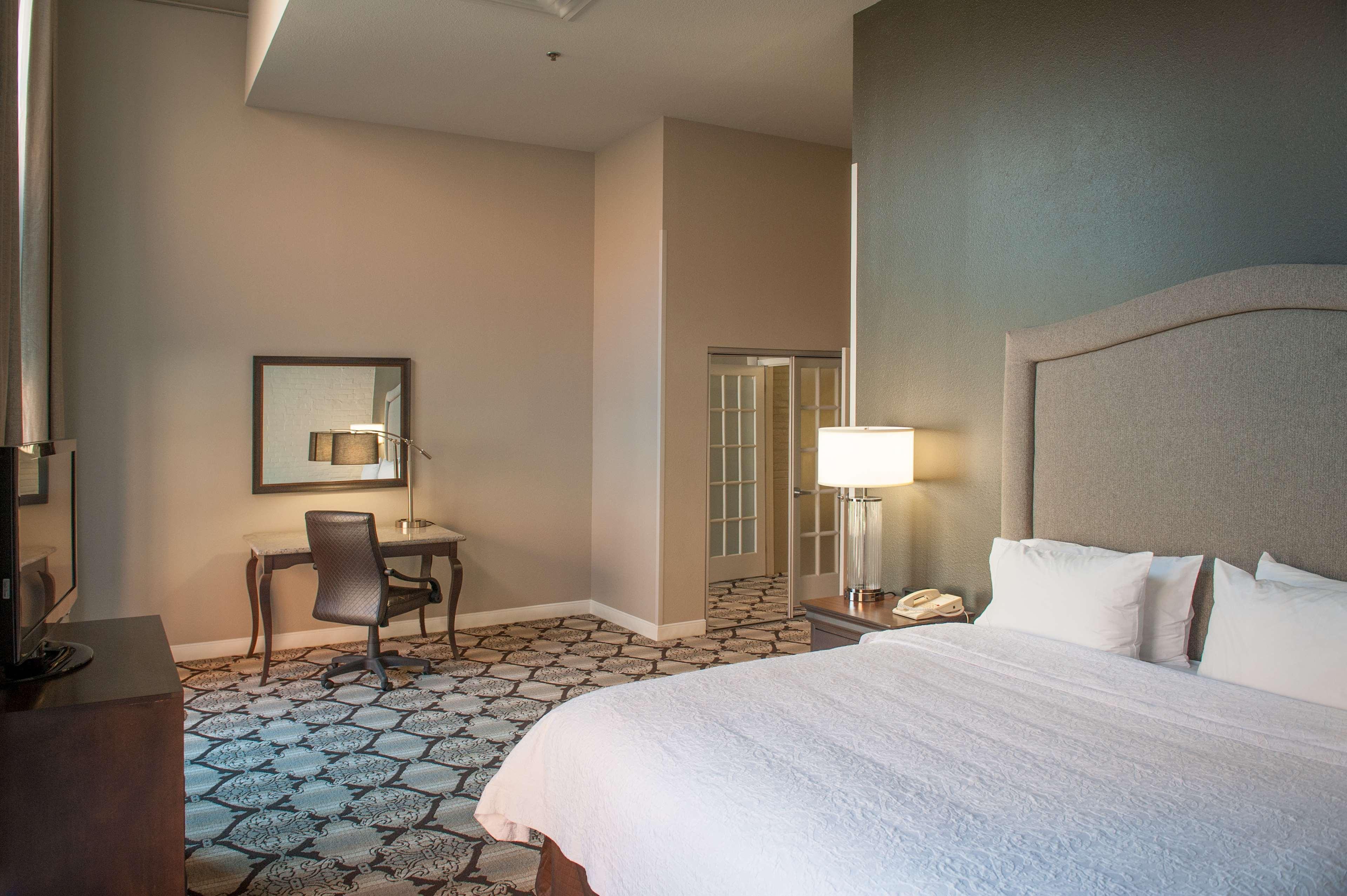 Отель Crowne Plaza New Orleans French Qtr - Astor By Ihg Экстерьер фото
