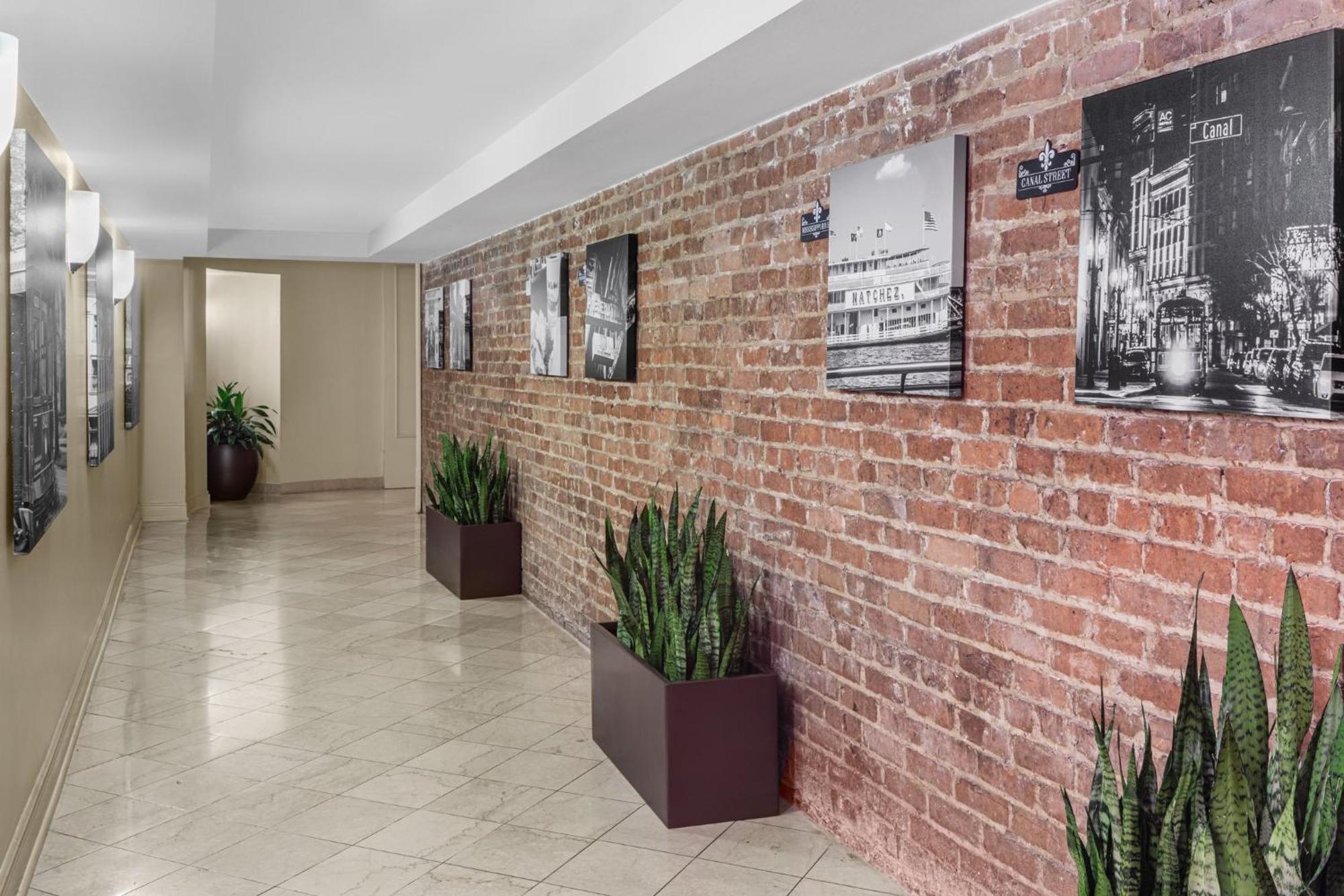 Отель Crowne Plaza New Orleans French Qtr - Astor By Ihg Экстерьер фото